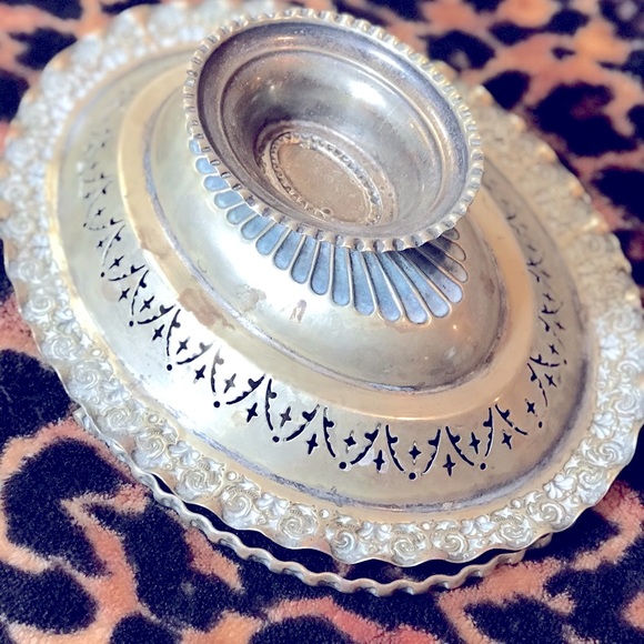 VINTAGE SILVER plated oval bowl or basket with fold down handle - Picture 7 of 15